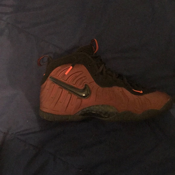 2019 Nike Air Foamposite Pro Hyper Crimson - Picture 2 of 7